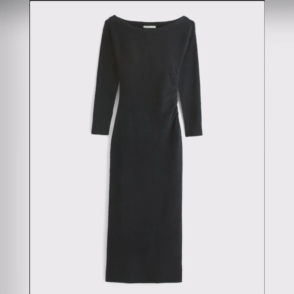 Abercrombie & Fitch Black Off-Shoulder Maxi Dress